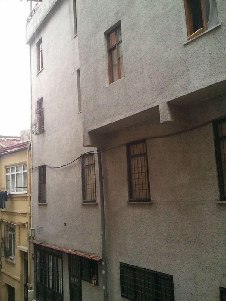 Nelly Guesthouse Стамбул Екстер'єр фото